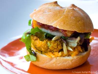 Vegan_thanksgiving_in_july_Burger