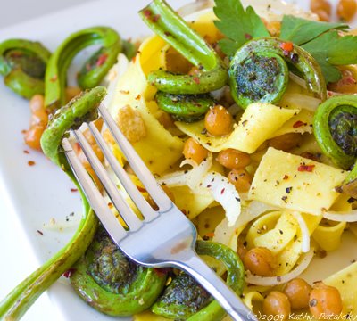 fiddlehead_ferns_pasta