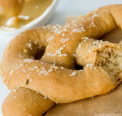 pretzel_with_mustard