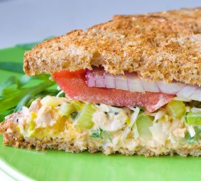 chickenless-salad-sandwich