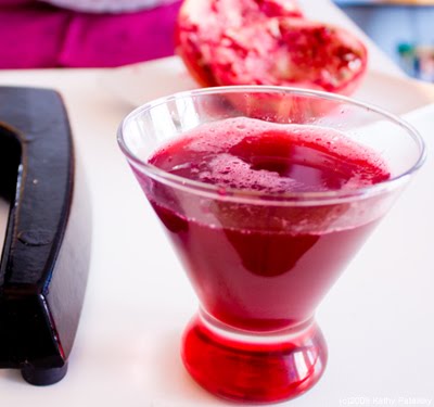 fresh-crushed-pomegranate-juice