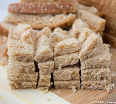 stuffing-bread-cubes