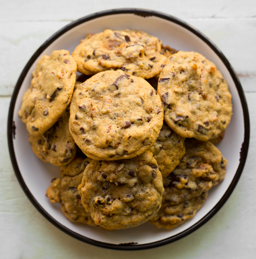 k-820-IMG_6568cookies-chocolate-chip-pecan-vegan.png