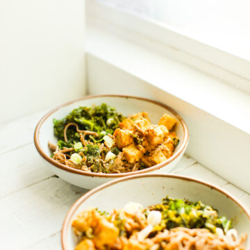 peanut tempeh kale noodles