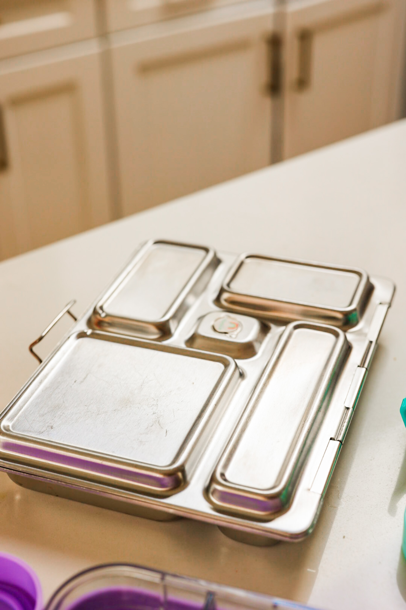 This image has an empty alt attribute; its file name is planet-box-0V9A9365.jpg